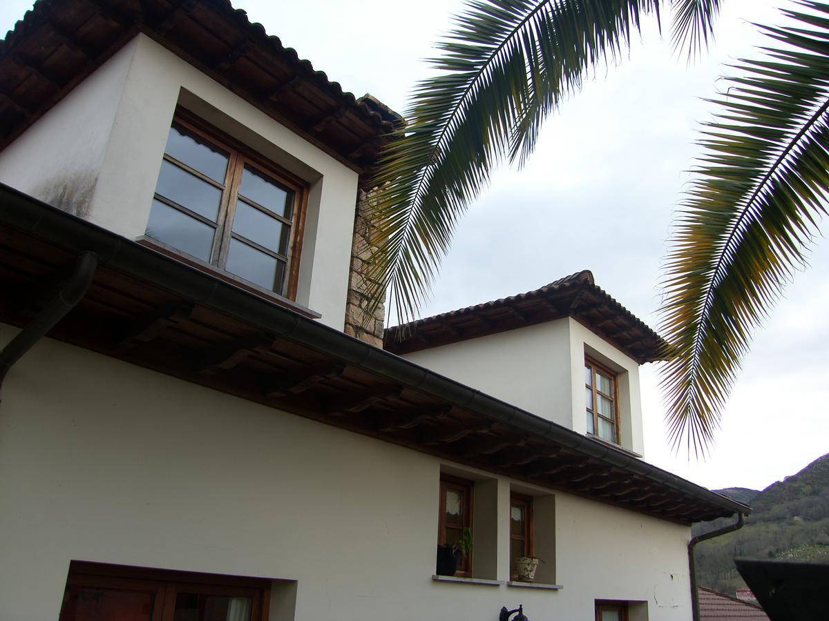 Posada El Pareon Sirviella Exterior photo